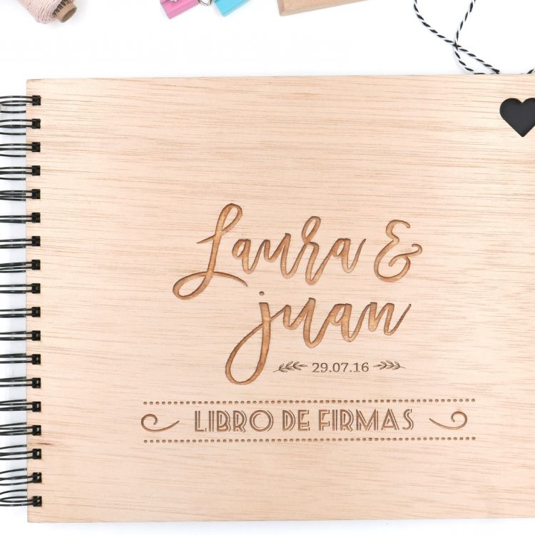 Libro de firmas de madera