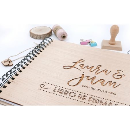 Libro de firmas de madera