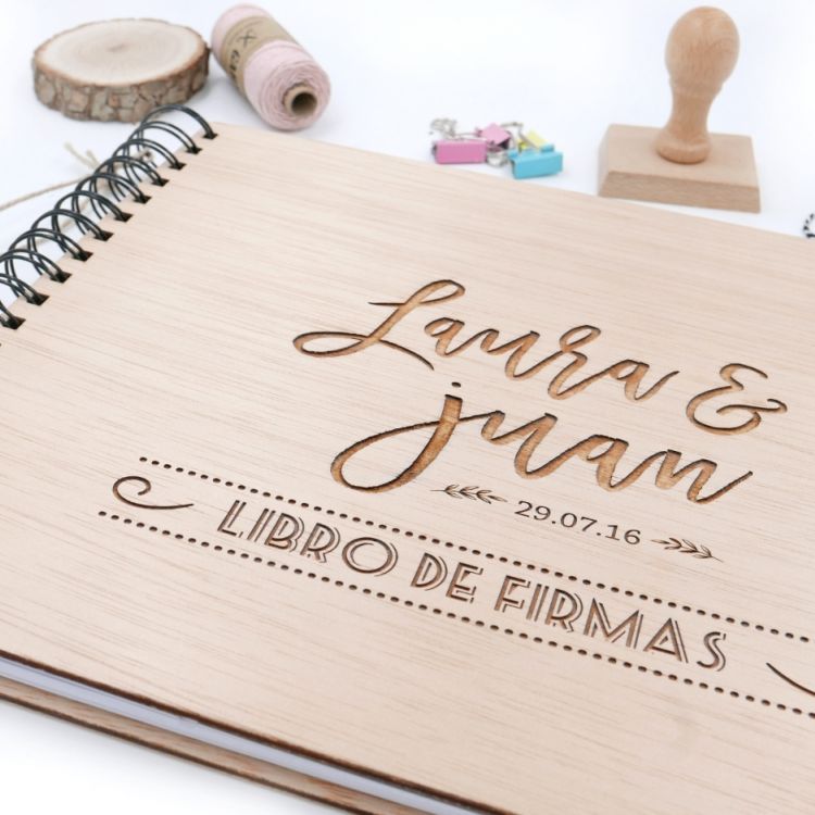 Libro de firmas de madera